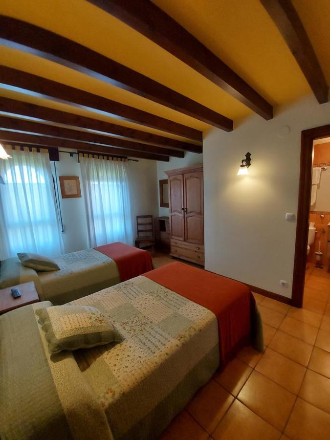 ホテル Casa De Labranza Ria De Castellanos アルヌエロ エクステリア 写真